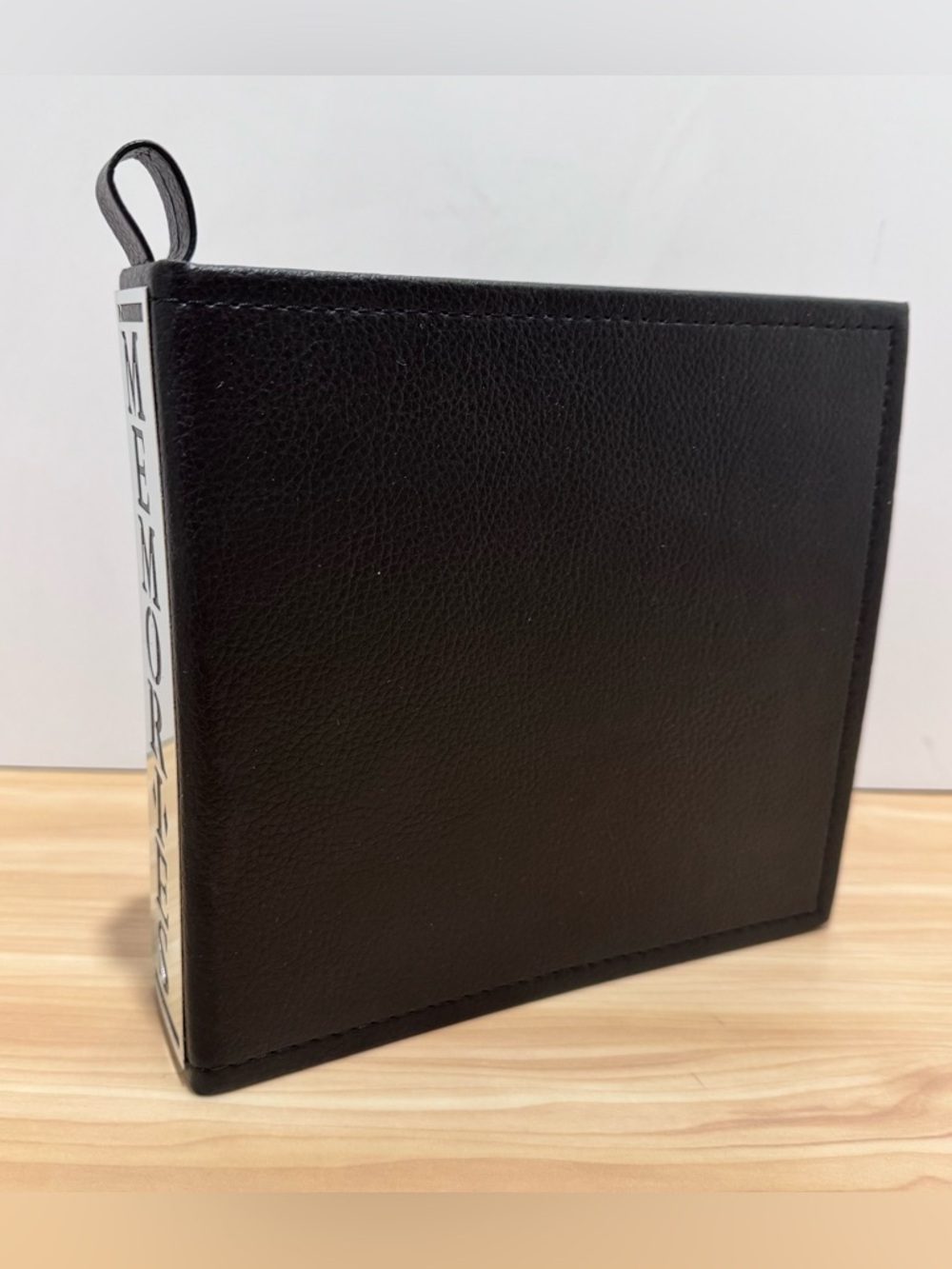 MEMORIES Photo Album Holds 100 4x6 Photos w/area for notes Black Faux Leather - Picture 6 of 16